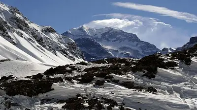 Dos andinistas extranjeros murieron mientras escalaban el Cerro Aconcagua Dos andinistas extranjeros murieron mientras escalaban el Cerro Aconcagua