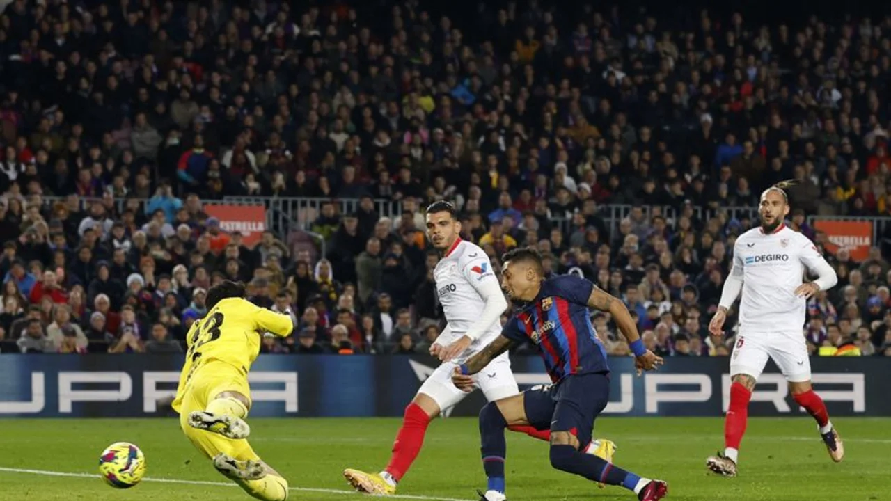 El Barcelona amplía su ventaja en LaLiga tras golear al Sevilla