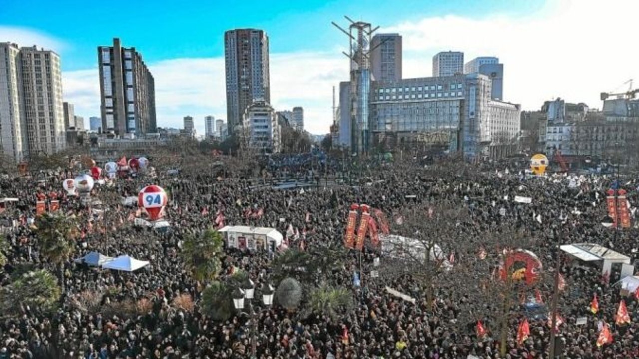 La reforma de pensiones de Macron desata nueva ola de protestas y huelgas