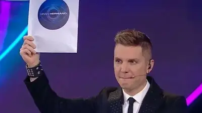 El comunicado dorado de Gran Hermano. El comunicado dorado de Gran Hermano.