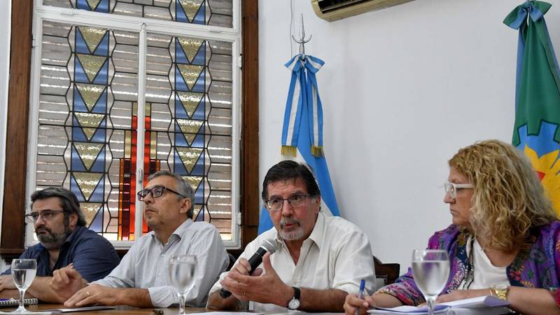 Sileoni dio precisiones sobre los nuevos criterios de repitencia: "No es facilismo"