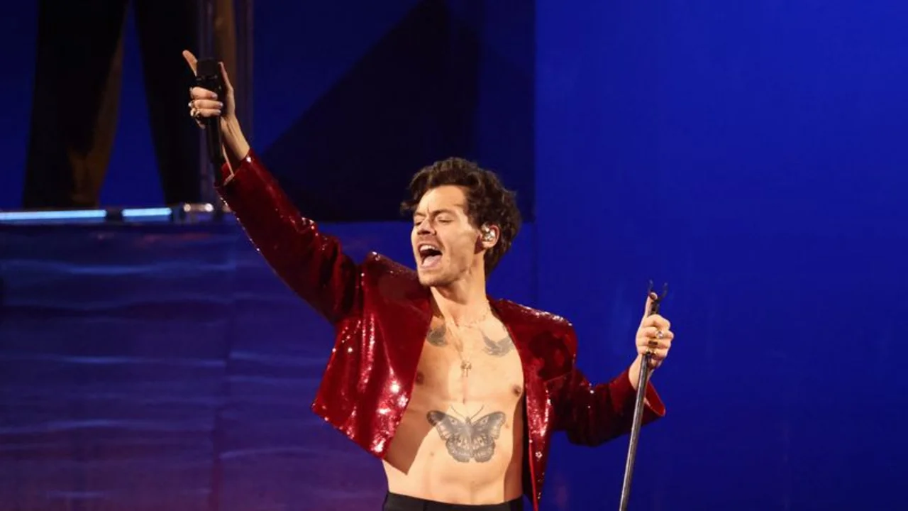 Harry Styles triunfa con la mayor cantidad de galardones en los premios BRIT