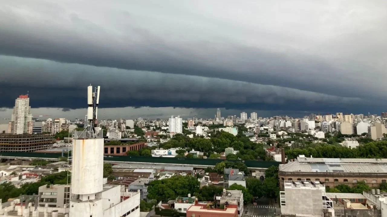 Hasta cuándo va a durar el calor y a qué hora llegan las lluvias