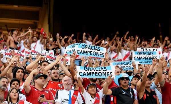 River Homenajeó A Passarella Y Los Hinchas Tuvieron Una Inesperada Reacción El Destape