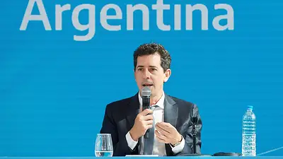 En la previa de la mesa del FdT, "Wado" de Pedro pidió "pensar en la felicidad de los argentinos" En la previa de la mesa del FdT, "Wado" de Pedro pidió "pensar en la felicidad de los argentinos"