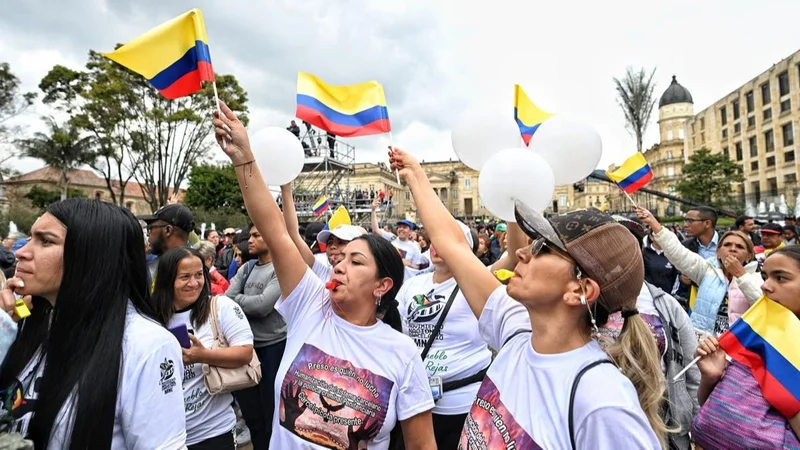 Colombia: el Gobierno y el ELN retomarán el diálogo en México