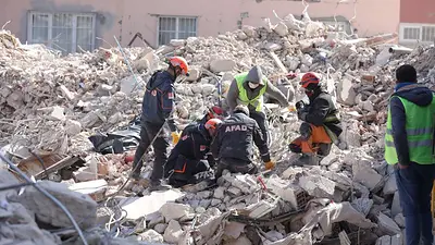 Alerta en Turquía: nuevo terremoto sacude el centro-sur del país Alerta en Turquía: nuevo terremoto sacude el centro-sur del país
