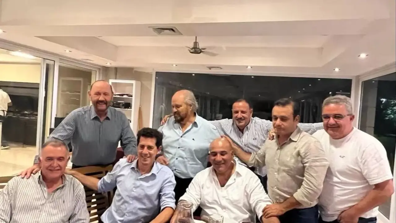 Eduardo Wado de Pedro, gobernadores, Juan Manzur