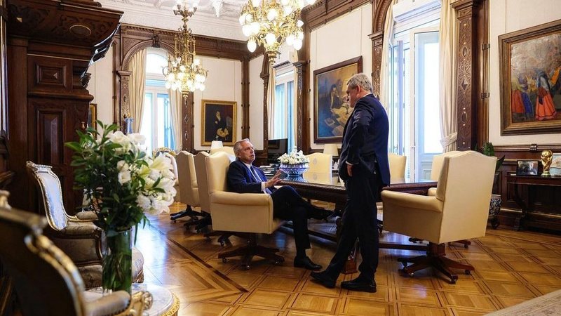 El Gobierno salió a respaldar el acuerdo con el FMI tras las críticas de La Cámpora