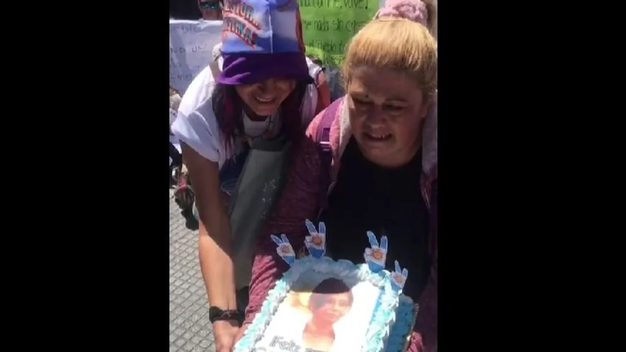 Cristina Kirchner cumple años: festejos en Plaza de Mayo al ritmo de la marcha peronista