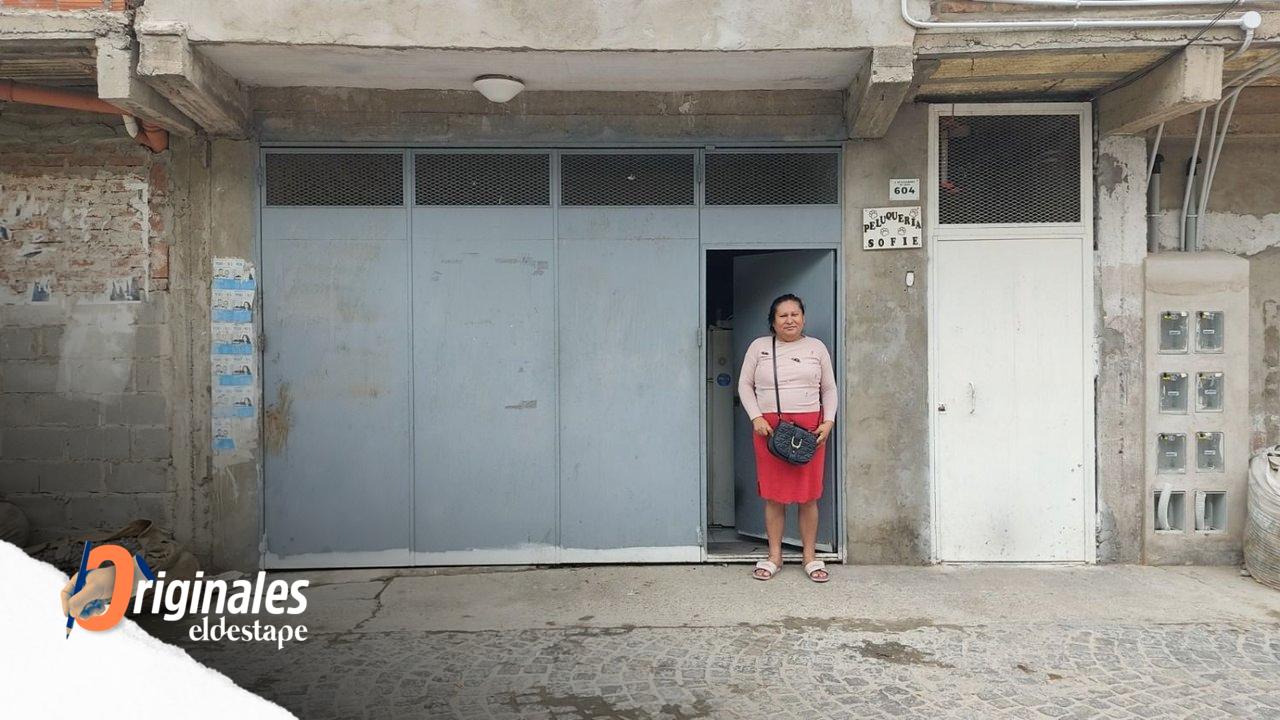 Es migrante y creó un taller textil travesti trans inspirado en su familia: "Ya no estamos solas"