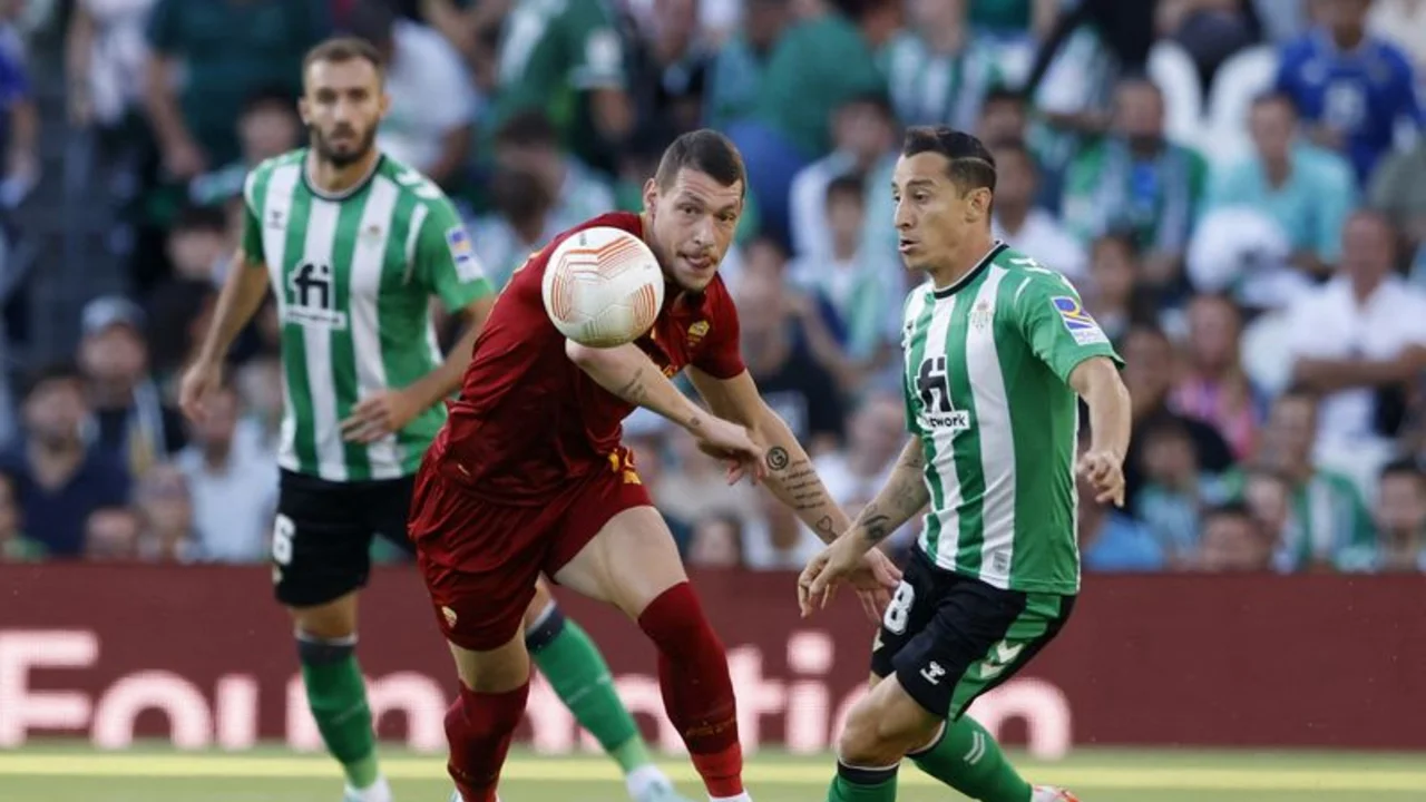 El Betis se medirá con el United en la Europa League y el Sevilla con el Fenerbahçe
