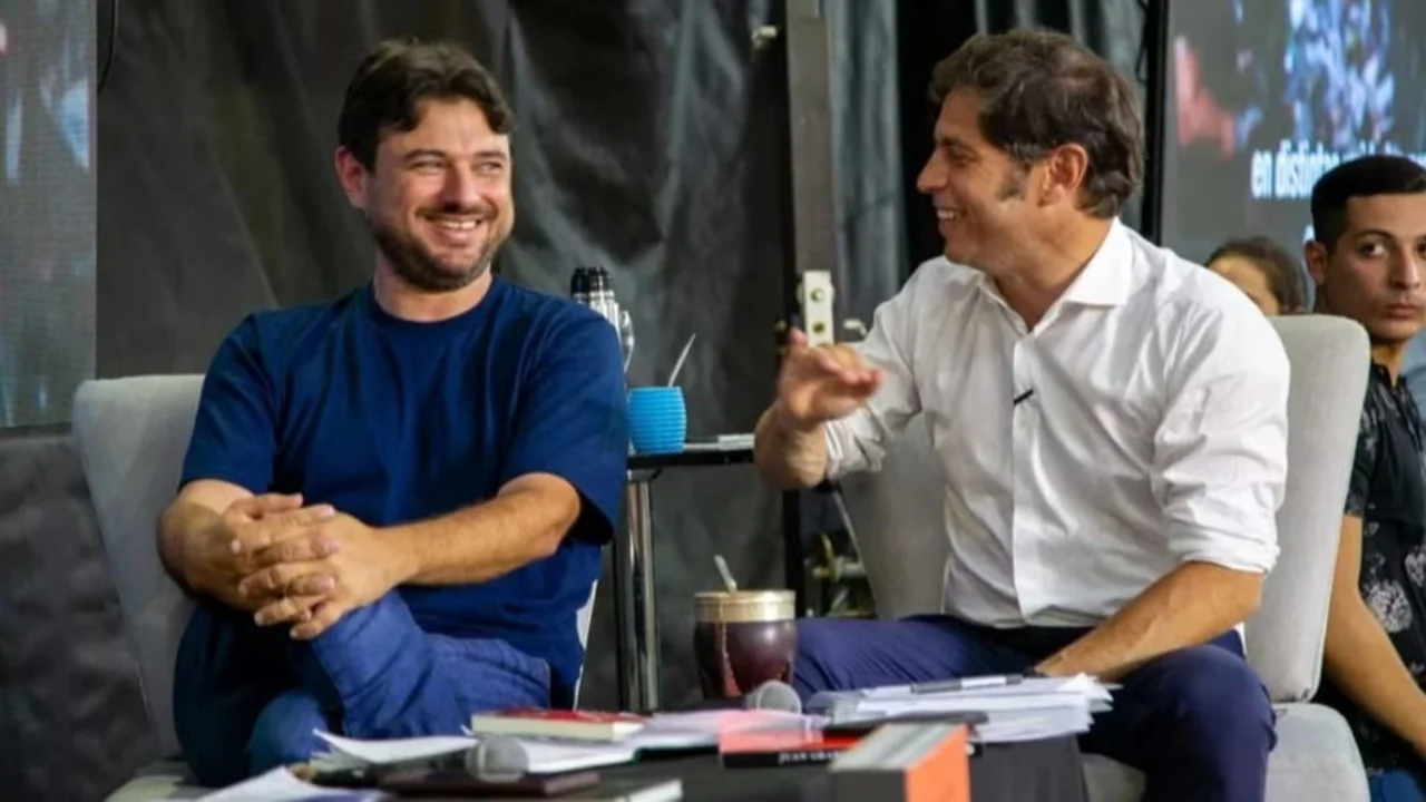 Kicillof se muestra con Grabois y Ofelia Fernández en una mateada