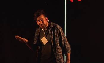 El actor no vidente de División Palermo: "La risa sirve para romper lo que sea" | Francisco bogarín