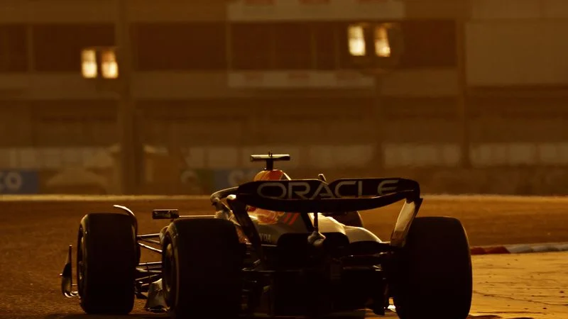 "Checo" Pérez pone a Red Bull en la cima de los ensayos de pretemporada de Fórmula 1