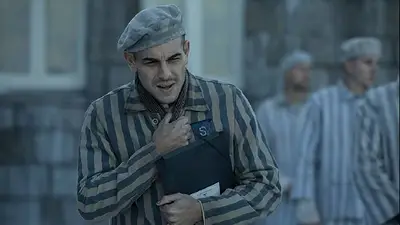 Mario Casas en el Fotografo de Mauthausen Mario Casas en el Fotografo de Mauthausen