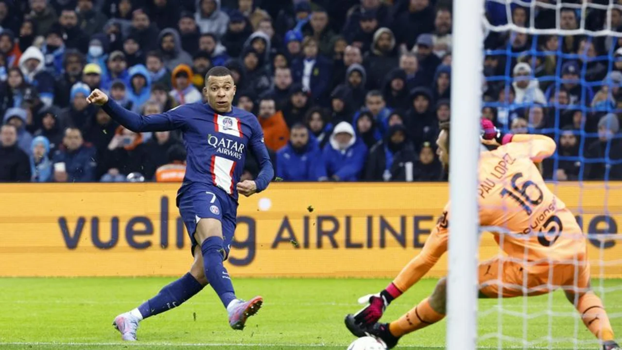PSG golea 3-0 al Marsella gracias a sociedad entre Mbappé y Messi