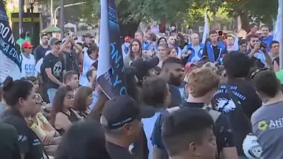 Marcharon frente a Tribunales contra la "mafia judicial y la proscripción" Marcharon frente a Tribunales contra la "mafia judicial y la proscripción"