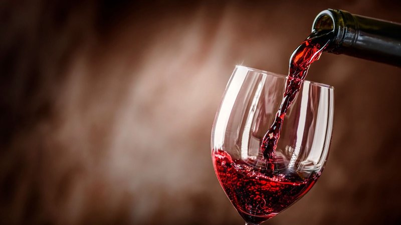  Vinos para acompañar el calor: los baratos y ricos ideales para verano.
