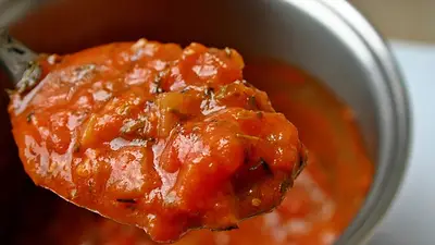 Fotografía de una salsa casera para pizza Fotografía de una salsa casera para pizza