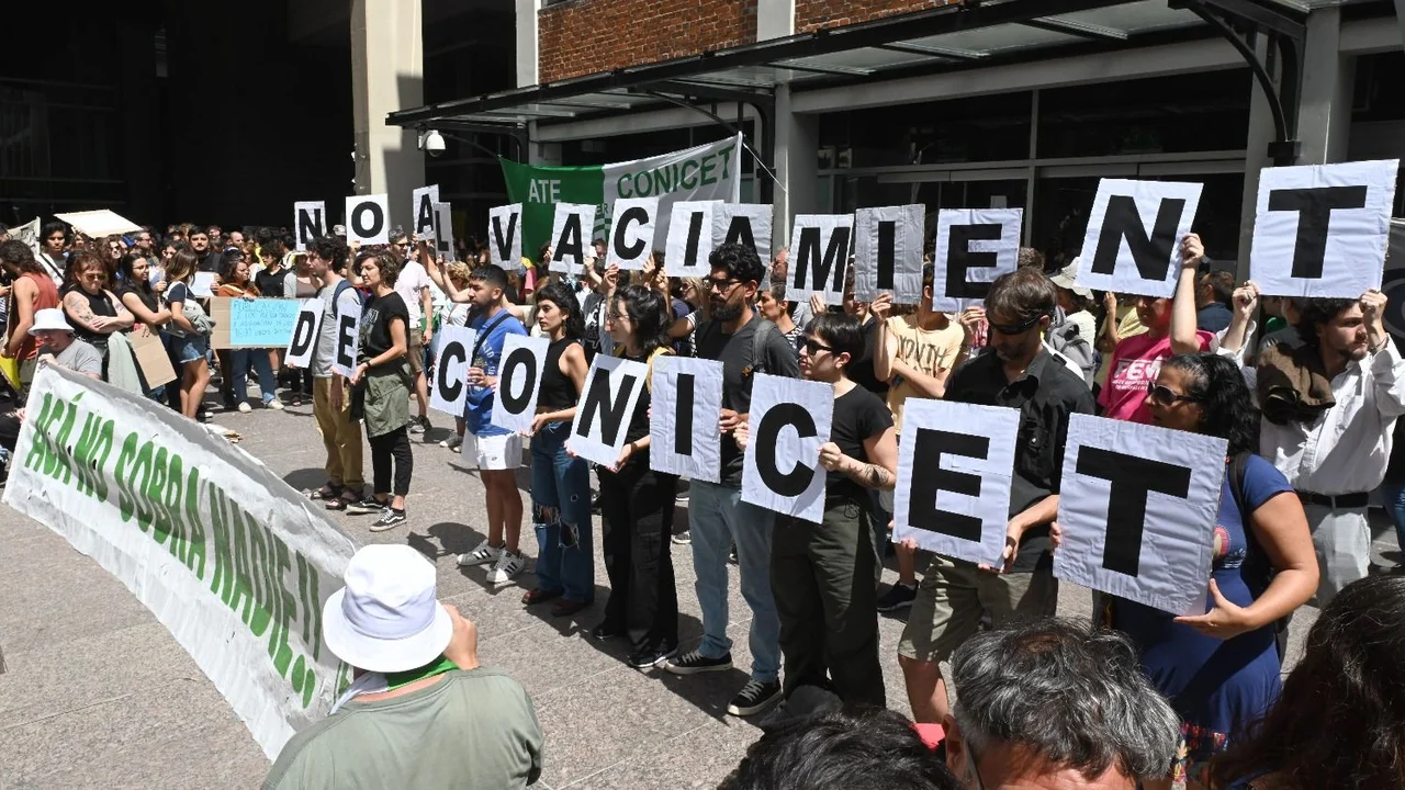 La UBA se declara en estado de alerta por los científicos y convocan a movilizarse