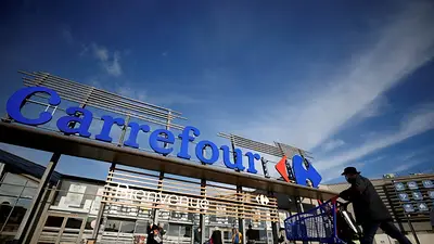Carrefour. Carrefour.