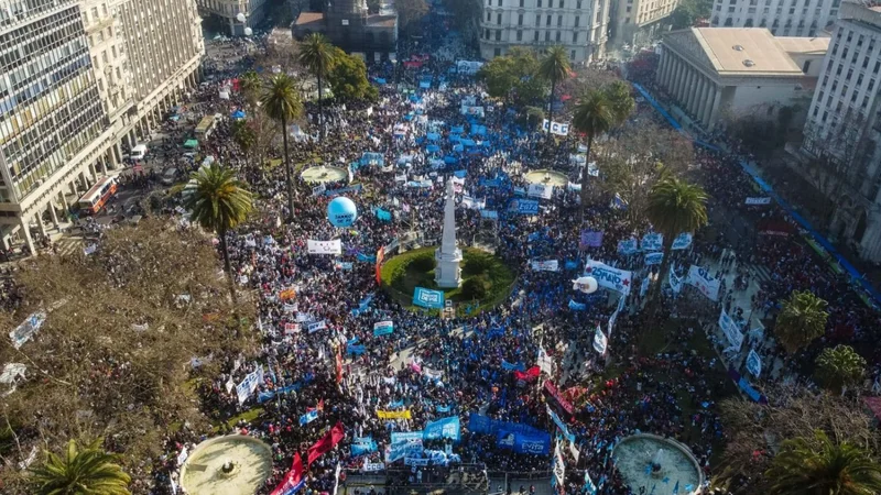 Grabois, Pérsico y Belliboni arman un plan de lucha para llevar 100 mil personas a la Plaza de Mayo