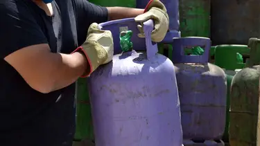 El Gobierno reintegrará solo una parte de la garrafa de gas