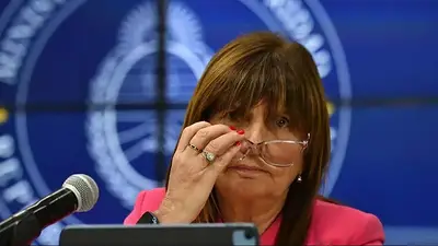 Abogados laboralistas pidieron informes a Bullrich y la acusan de tratar a los trabajadores como delincuentes Abogados laboralistas pidieron informes a Bullrich y la acusan de tratar a los trabajadores como delincuentes