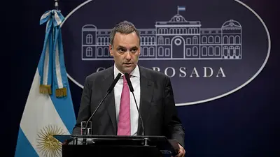 El Gobierno anunció el cierre del INADI y promete borrar más instituciones El Gobierno anunció el cierre del INADI y promete borrar más instituciones