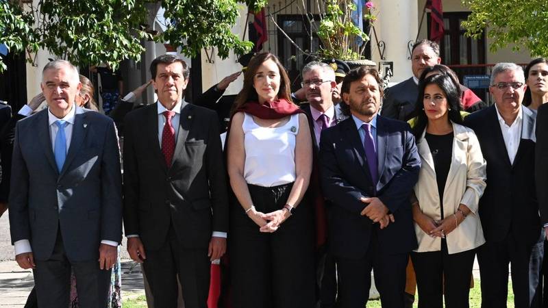 Villarruel junto a gobernadores