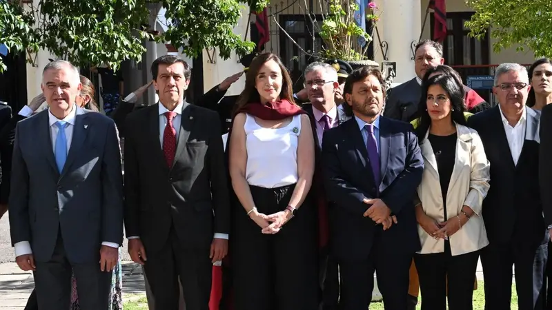 Villarruel junto a gobernadores