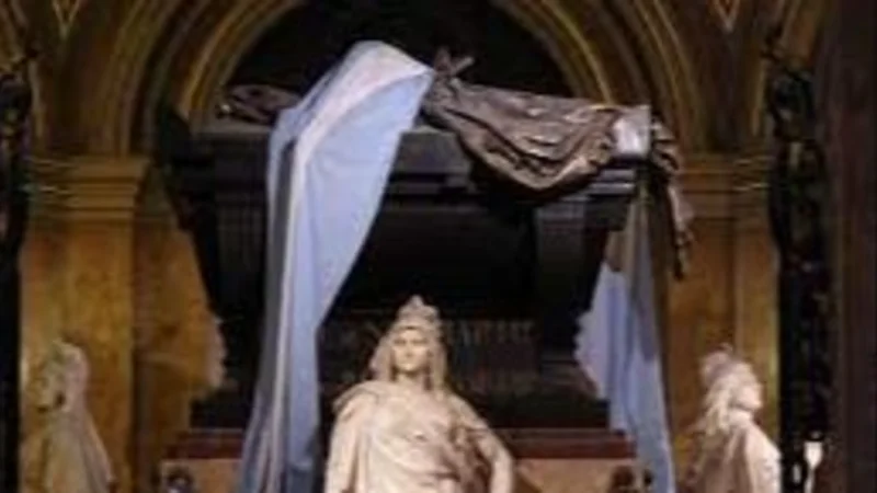 Mausoleo de San Martín