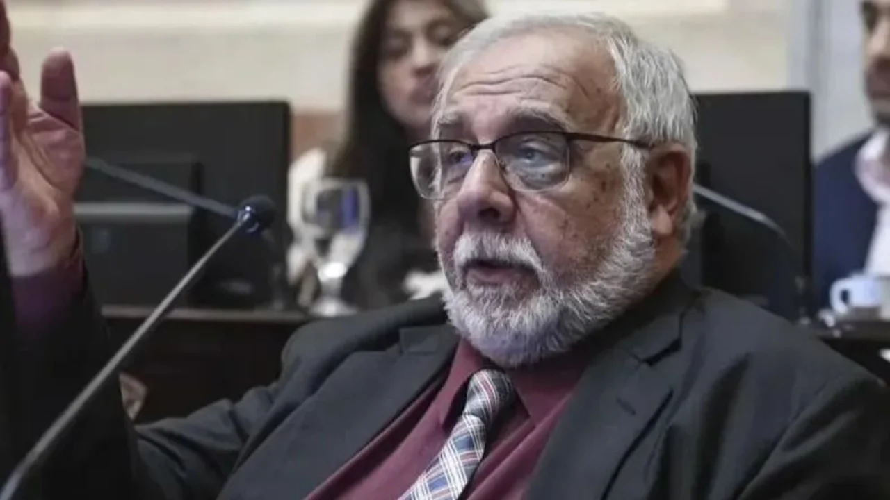 De reivindicar la dictadura a presidir la bicameral: quién es Juan Carlos Pagotto