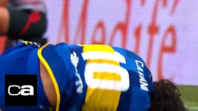 Video: todo Boca estalló por una patada a Cavani que el árbitro del Superclásico no cobró Video: todo Boca estalló por una patada a Cavani que el árbitro del Superclásico no cobró
