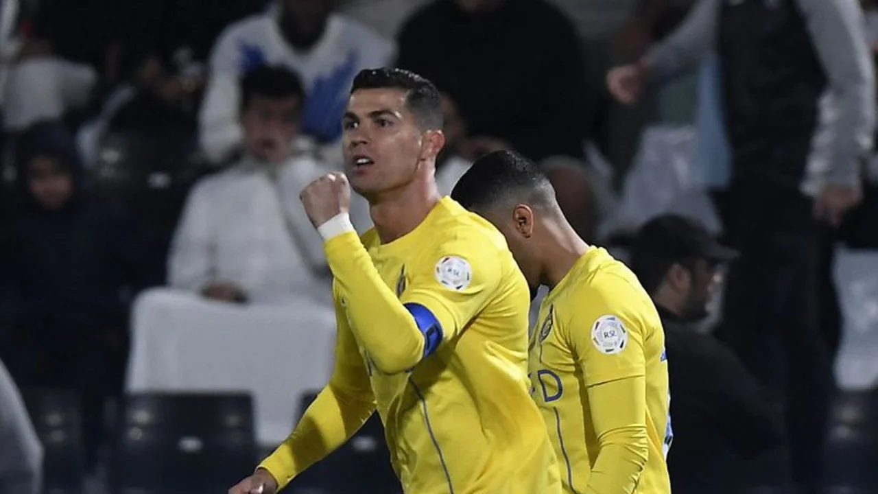 Cristiano Ronaldo es criticado por hacer un gesto obsceno en partido de la liga saudita