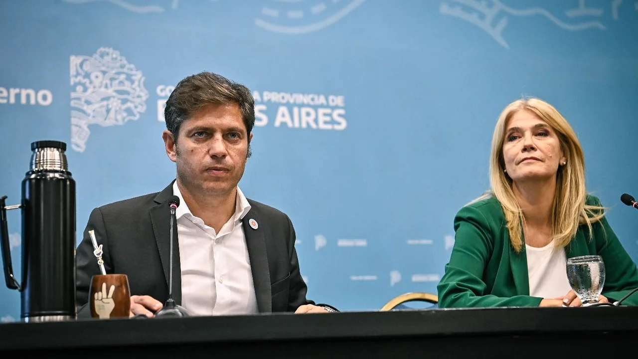 Kicillof va a la Corte Suprema y acusó a Milei: "Roba recursos de las provincias"