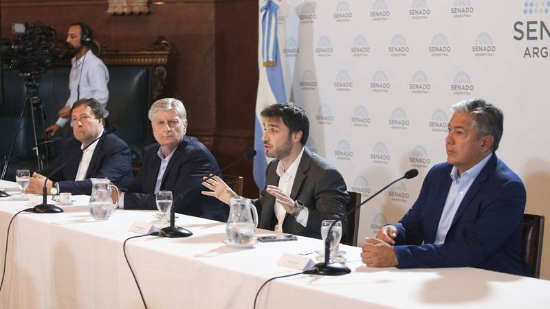 Gobernadores patagónicos dieron por "saldada" la disputa con Nación, pero pidieron "diálogo"