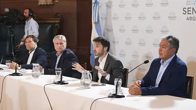 Gobernadores patagónicos dieron por "saldada" la disputa con Nación, pero pidieron "diálogo" Gobernadores patagónicos dieron por "saldada" la disputa con Nación, pero pidieron "diálogo"