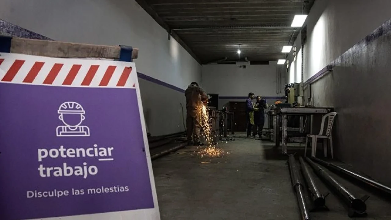 El Gobierno eliminó el Potenciar Trabajo: qué pasará con los beneficiarios