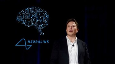 Dudas y certezas: qué se sabe del chip cerebral desarrollado por Elon Musk