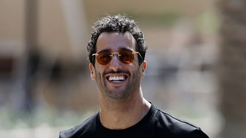 Ricciardo marca el ritmo con su RB en los primeros entrenamientos en Bahréin