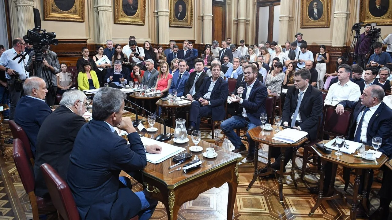 Se conformó la Bicameral que debe tratar el mega DNU: a qué funcionarios citará