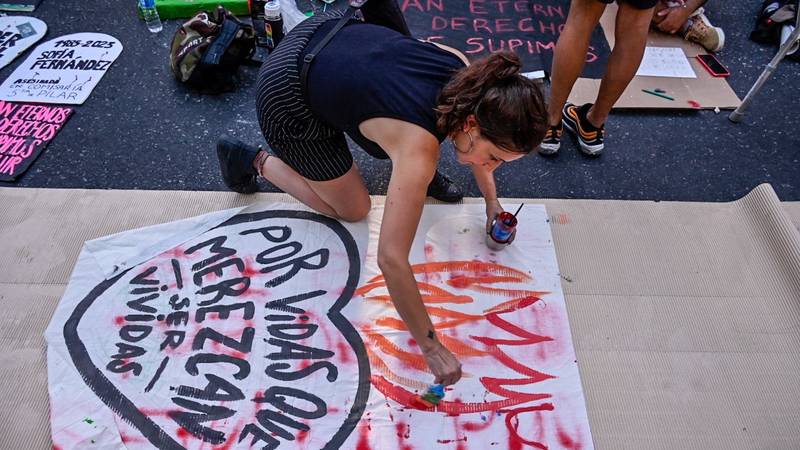 Los números que desmienten a Milei: las denuncias por violencia de género crecieron 8% en enero