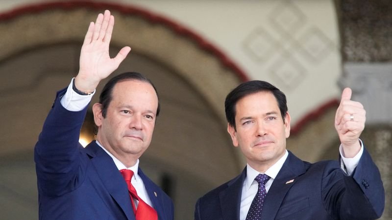 Washington tomará medidas si Panamá no acaba con la influencia de China en el canal