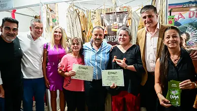 Quintela lleva la Chaya a Cosquín: el particular acuerdo que firmó el Gobernador para fortalecer la cultura en la región Quintela lleva la Chaya a Cosquín: el particular acuerdo que firmó el Gobernador para fortalecer la cultura en la región