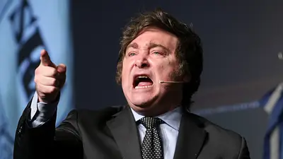 Milei aseguró que en enero de 2026 "se termina el cepo cambiario" Milei aseguró que en enero de 2026 "se termina el cepo cambiario"
