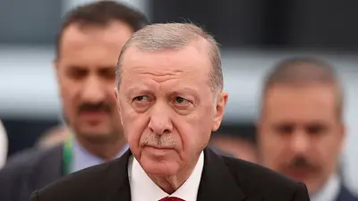 Sharaa y Erdogan debaten un pacto de defensa sirio-turco, según fuentes Sharaa y Erdogan debaten un pacto de defensa sirio-turco, según fuentes