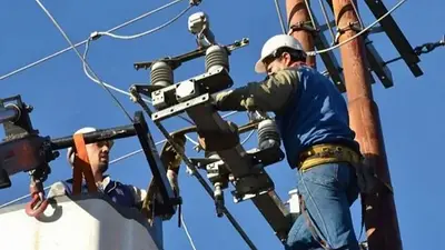 Pese a que aplicó un tarifazo, Pullaro no se hace cargo de los cortes de luz Pese a que aplicó un tarifazo, Pullaro no se hace cargo de los cortes de luz
