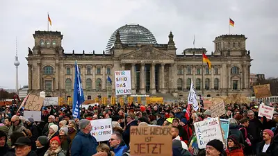 En medio de acalorado debate migratorio, Alemania ve descenso del 34% en peticiones de asilo en 2024 En medio de acalorado debate migratorio, Alemania ve descenso del 34% en peticiones de asilo en 2024